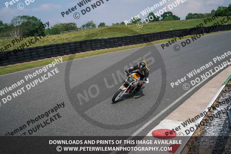 enduro digital images;event digital images;eventdigitalimages;mallory park;mallory park photographs;mallory park trackday;mallory park trackday photographs;no limits trackdays;peter wileman photography;racing digital images;trackday digital images;trackday photos